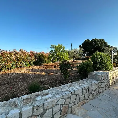 Trullo Cuore Di Pietra Gasthof *